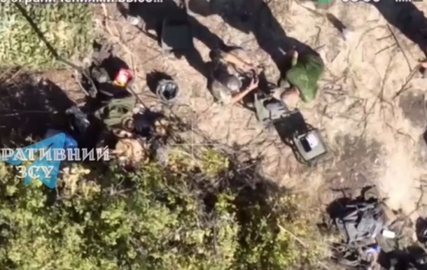На российского комбата сбросили необычную  бомбу 