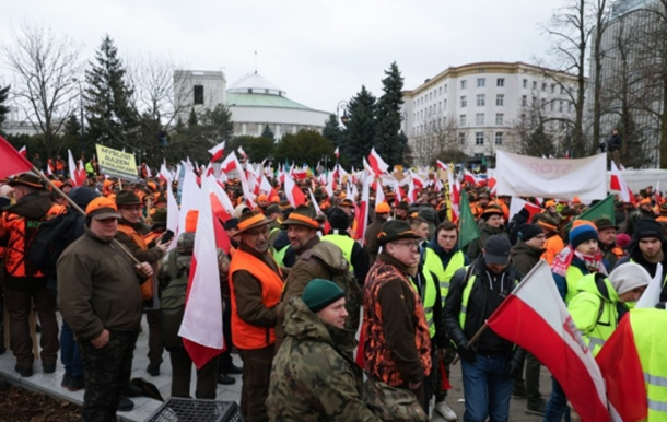 ЄС представить нові пропозиції для протестуючих фермерів - єврокомісар