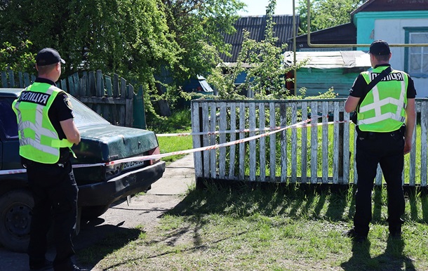 На Житомирщині чоловік застрелив дружину і дитину та скоїв самогубство