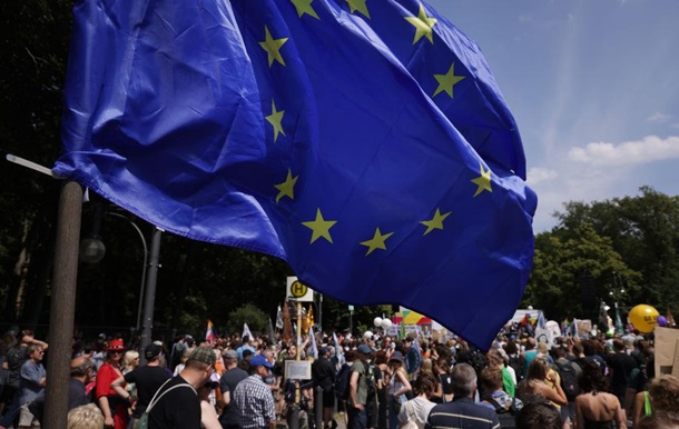 Почався головний день виборів до Європарламенту