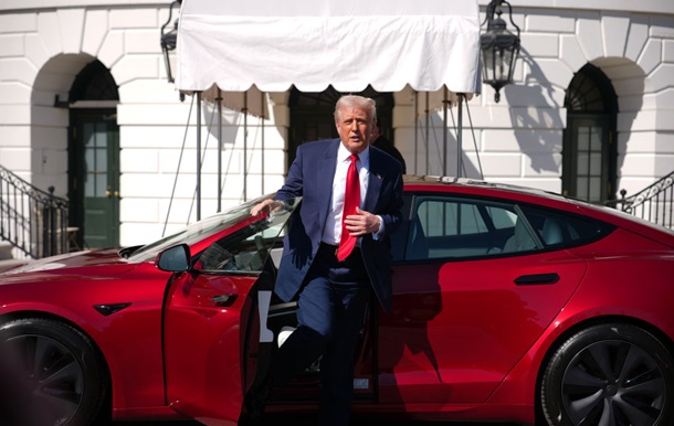 Трамп заявив, що запросить Зеленського в Білий дім