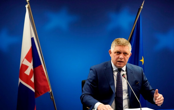 Фіцо заявив, що фон дер Ляєн назвала його повним ідіотом