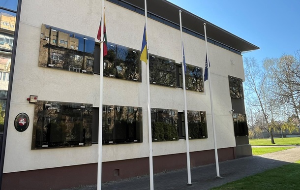 Литва викликала російського посла через удар по Сумах