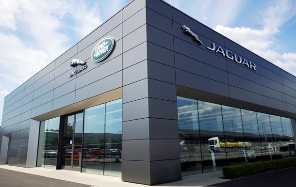 Jaguar Land Rover відновила експорт авто до США