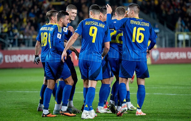 Украинской сборной запретили размещать слоган на новой форме