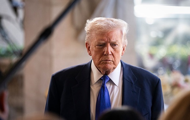 Трамп снова применил свой метод давления на Киев - СМИ