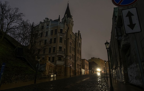 В Украине продолжили круглосуточные отключения