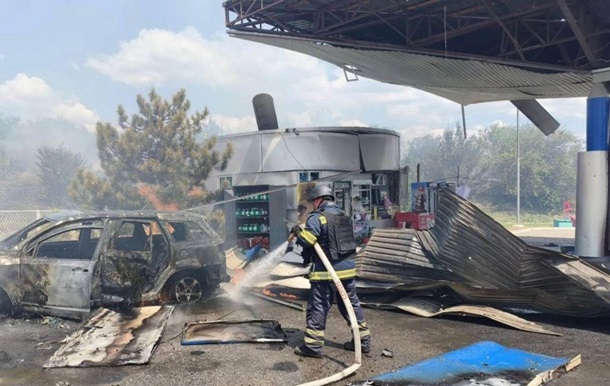 На Криворожье атакована АЗС, погибли гражданские