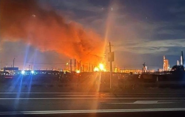 В Краснодарском крае поражен НПЗ - Генштаб