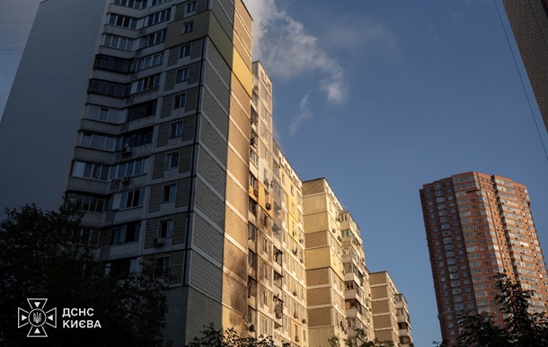 ГСЧС показала последствия вечернего обстрела Киева