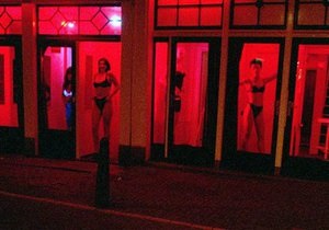 Корреспондент: Жрицы выходного дня. Украинские модели, офис-менеджеры и студентки в выходные превращаются в работниц секс-индустрии