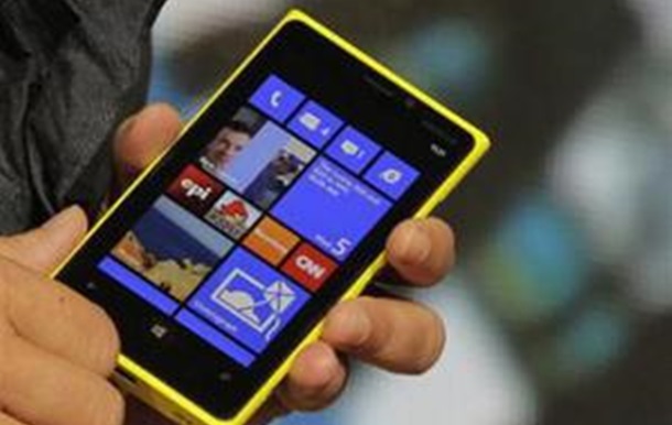 Microsoft задумала встановлювати Windows Phone як другу ОС Android-смартфонів