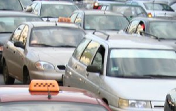 Новини Києва - затори - У Києві утворилися дев ятибальні затори