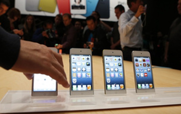 Експерти: проблеми з Apple Maps не позначилися на популярності iPhone 5