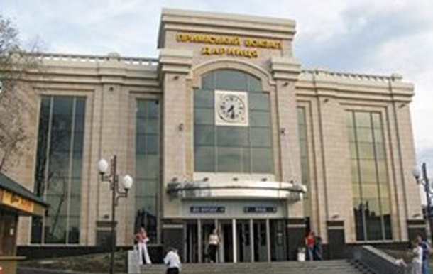 Ряд пасажирських поїздів будуть зупинятися на станціях Святошин, Дарниця та Київ-Московський