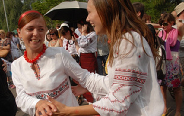 Олег Скрипка кличе киян на Парад вишиванок