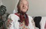 93-річна жінка вишиває сорочки для усієї родини