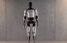 Tesla буде використовувати людиноподібних роботів у 2025 році