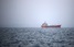 Танкер с 750 тыс. баррелей нефти подорвался на мине в Ормузе